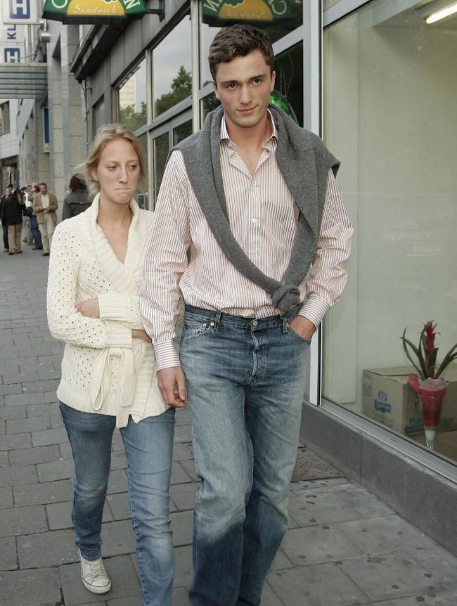 Pangeran Amedeo memang tidak sepopuler Pangeran William dan Harry karena dia jarang ikut sibuk tugas kerajaan. Amedeo sendiri memilih untuk mengejar kariernya sebagai analisa bisnis di New York.  Foto: Getty Images