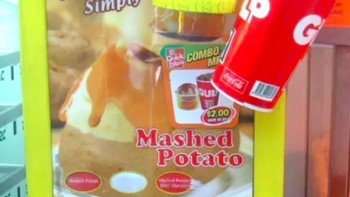Vending machine yang menjual mashed potatoe di Singapura. Foto: istimewa
