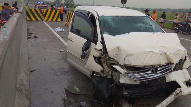 Kecelakaan terjadi diduga karena pengemudi tak hati-hati