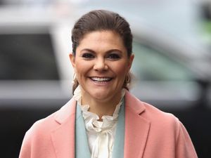 Putri Mahkota Swedia Positif Corona
