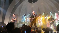 Masih dalam rangka kembalinya Padi ke dunia hiburan, mereka menggelar sebuah konser intim yang eksklusif di The Pallas SCBD, Jakarta Selatan, Rabu (31/1/2018).  Foto: Konser Padi (Saras/detikhot)