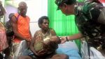 Panglima TNI Kunjungi Korban Gizi Buruk dan Campak