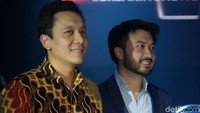Semoga teman saya ini, Mas Rudy (Presiden Direktur Prestige Image Motorcars, Rudy Salim) ajak saya jalan-jalan dengan mobil ini, kata Diaz.