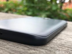 Unboxing Galaxy J2 Pro, Ponsel Anak Muda Rp 1,9 Juta