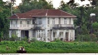 Di rumah inilah, Suu Kyi menjadi tahanan rumah rezim militer selama 15 tahun, hingga dibebaskan pada tahun 2010. (Foto: DPA)