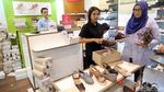 Toko Sepatu Clarks di GI Diserbu Pembeli Jelang Tutup
