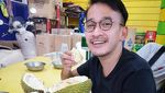 Bukan Hanya Nagita Slavina, Rio Dewanto Juga Doyan Makan Durian