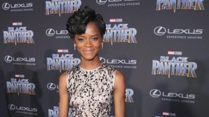 African Royalty, 8 Gaya Kerajaan ala Pemain Film Black Panther