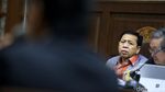 Jalani Sidang Lanjutan, Novanto Bawa Tas Hitam