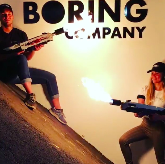 Flamethrower. Foto: Instagram Flamethrower. Foto: Instagram