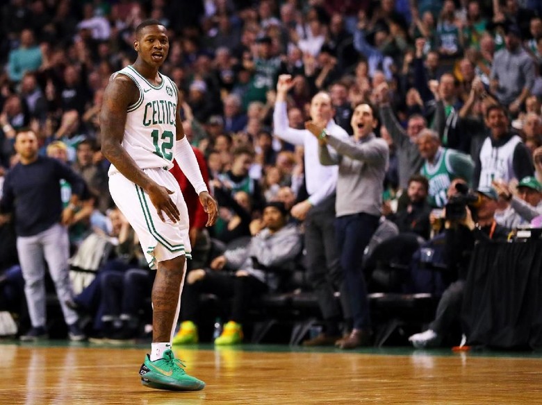Tanpa Irving, Celtics Hantam Knicks Tanpa Irving, Celtics Hantam Knicks