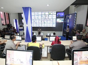 Dari Ruang Kontrol Ini, Lalu Lintas Se-Kalsel Bisa Dipantau