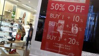 Di Indonesia outlet penjualan berada di Grand Indonesia, Senayan City, AEON Mall BSD City, Puri Indah Mall, Pondok Indah Mall 2, Kelapa Gading Mall 3, Sumarecon Mall Bekasi, Paris Van Java, Tunjungan Plaza. 