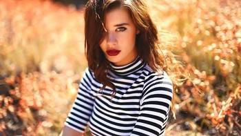 Ia menjelaskan, ada ilmuan yang melakukan penelitian dilakukan di luar negeri (tak menyebutkan nama dan di mana itu), katanya warna iris itu bisa berubah karena makanan yang dimakan.