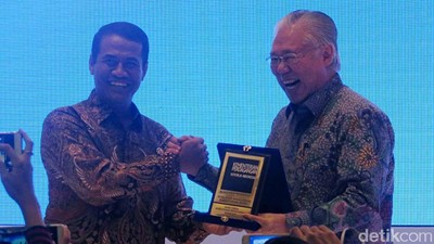 Salam Komando Mendag-Mentan Jelang Masuknya Beras Impor