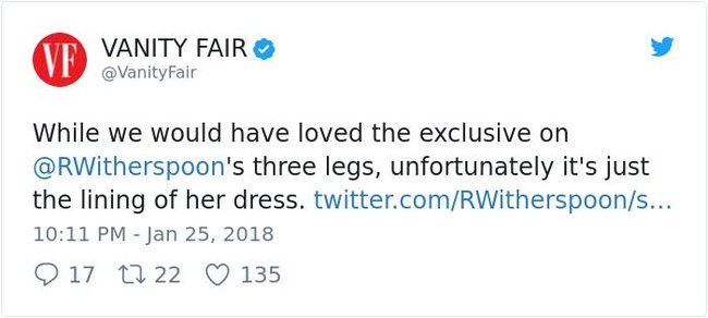 Entah sengaja membiarkan kesalahan itu terjadi atau tidak, Vanity Fair tidak tinggal diam. Memberi respons lewat Twitter, majalah tersebut berdalih kaki Reese tersebut adalah lipatan gaun dari gaunnya. (Foto: Twitter/Vanity Fair)