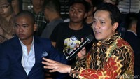Diaz Hendropriyono sempat terkejut mendengar harga mobil yang sudah tidak lagi dirakit oleh Bugatti tersebut.