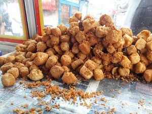 Krenyes Renyah Gurih Tahu Pong Khas Indramayu