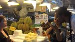 Bukan Hanya Nagita Slavina, Rio Dewanto Juga Doyan Makan Durian