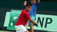 Untuk melawan Filipina di Piala Davis 2018, Indonesia diperkuat David Agung Susanto (26), Anthony Susanto (20), Fitriadi M Rifqi (19), M Althaf Daifullah, dan Justin Barki (17).