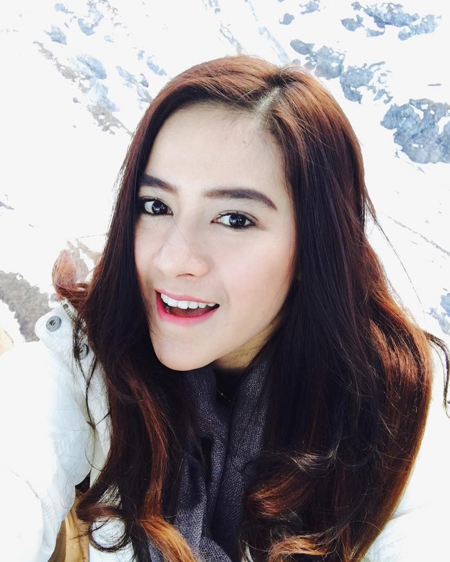 Banyak pria gagal fokus setelah melihat pesona wajahnya yang sangat cantik. Foto: Instagram