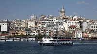 Istanbul, Turki, dikenal akan budaya dan sejarah Byzantium dan Konstantinopel. Bangunan di sekitar pelabuhan memiliki gaya arsitektur abad ke-6 dan ke-17. Istimewa/Alamy.