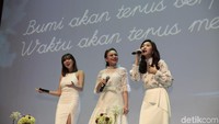 Ketika Isyana, Rossa dan Gisel bernyanyi bersama. Foto: Desi Puspasari/detikHOT