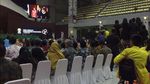 Momen Mahasiswa UI Beri Kartu Kuning ke Jokowi
