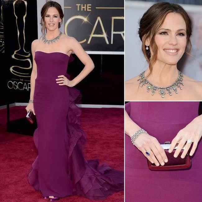 Jennifer Garner datang ke Academy Awards 2013 pakai kalung senilai US$ 2,5 juta atau Rp 33 miliar.  Foto: Istimewa