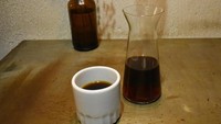 Coffee shop ini tampak kecil dan berada di sebuah ruko berlantai dua di wilayah Duren Tiga, Jakarta Selatan. Memiliki desain interior bergaya unfinished industrial, dibagian ruangan depan berdinding kaca, terdapat sebuah mesin roasting. Ada pilihan kopi lokal seperti Aceh Gayo dan Flores yang bisa Anda pesan di Coffee Smith. Foto: Istimewa