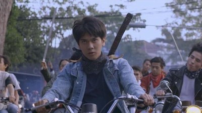 Para Cowok Kece yang Nyaris Perankan Dilan