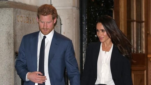 Foto: Gaya Maskulin Meghan Markle Seharga Rp 35 Juta