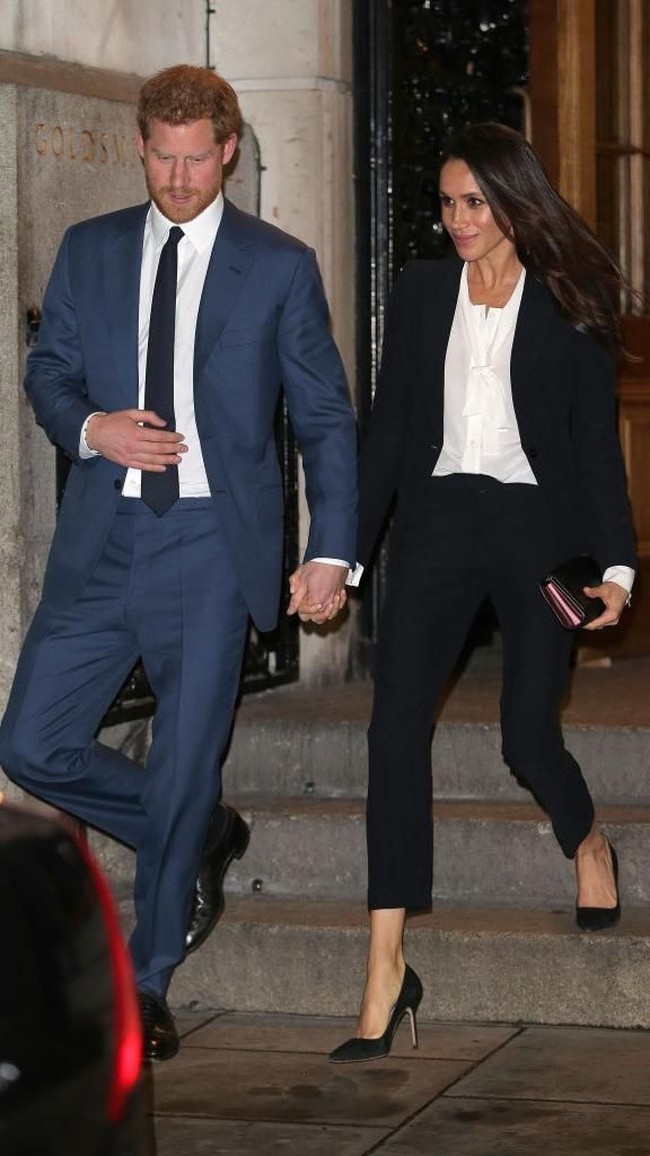 Lantas untuk momen istimewa tersebut, Meghan Markle mengganti gaya femininnya dengan tampilan yang lebih maskulin. (Foto: Getty Images)