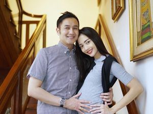 Ekspresi Super Happy Ririn Dwi Ariyanti di Kehamilan Ketiganya