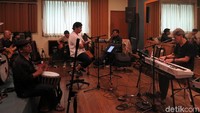 Dalam pertunjukannya nanti, Fariz RM akan membawakan 18 lagu hits-nya dalam durasi 2,5 jam. Foto: Dyah Paramita Saraswati