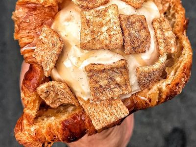 Unik! 10 Croissant Es Krim hingga Cookie Dough Kesukaan Netizen