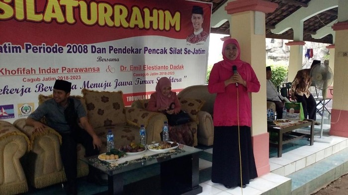 Gerilya Khofifah-Emil Gaet Suara Ansor di Jatim