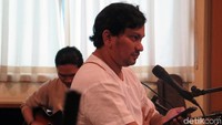 Sedangkan Tompi juga akan membawakan lagu Senam Kampung sekaligus menjadi art director. Foto: Dyah Paramita Saraswati
