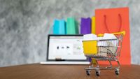 Ritel fisik vs Lazada-Shopee Cs, siapa unggul?