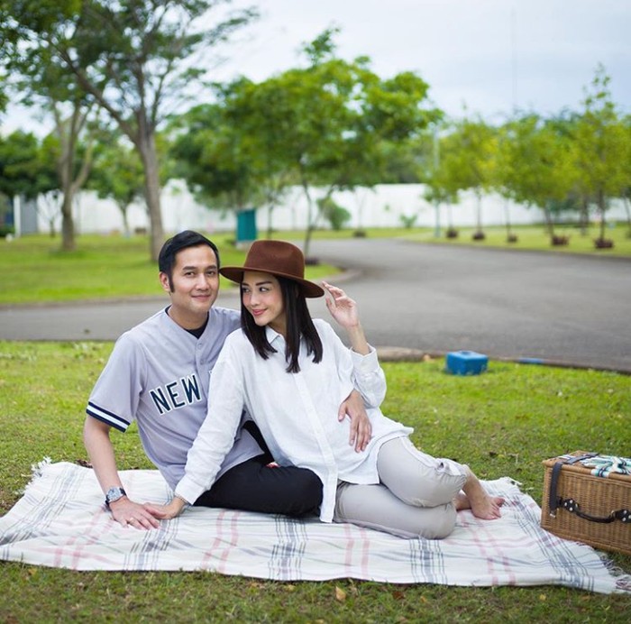 Ririn Dwi Ariyanti hamil anak ketiga Ririn Dwi Ariyanti hamil anak ketiga