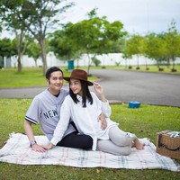 Isu perceraian mulai membayangi pernikahan Ririn Dwi Ariyanti dan Aldi Bragi sejak tahun lalu. Namun pada Agustus 2020, Ririn membantahnya. Tidak (ada masalah dengan rumah tangga), kita baik-baik aja ko, kata Ririn berdalih. (Foto: Instagram @ririndwiariyanti)