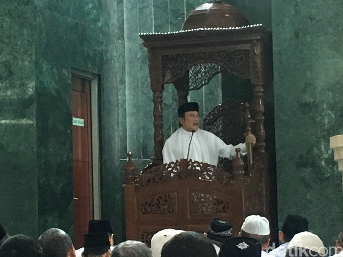 Rhoma Irama jadi khatib salat Jumat di Masjid Fatahillah Balai Kota DKI Jakarta