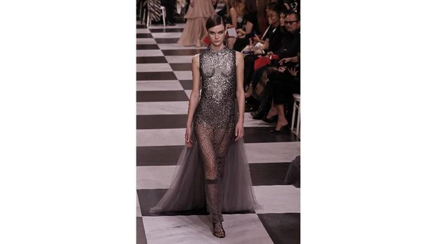 Koleksi Dior di Paris Couture Week 2018.