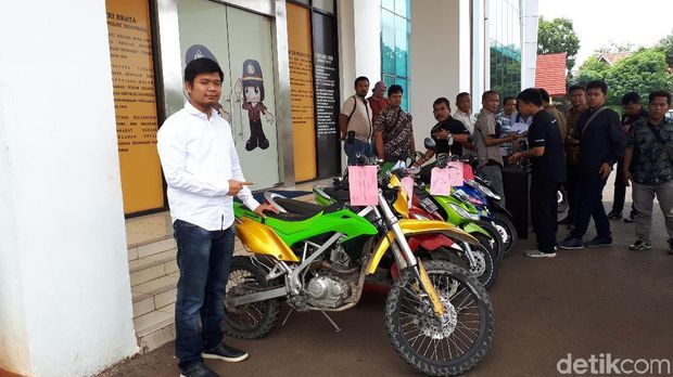 Motor hasil curian diamankan polisi.