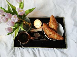 Bersantai Sambil Mencicip Croissant Enak di Beccas