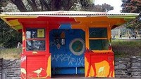 Kalau halte bus yang unik dan lucu ini ada di Wellington, Selandia Baru. Istimewa/Rediff.