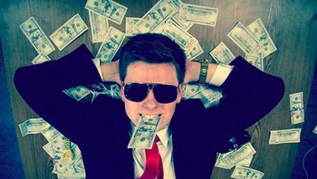 Berkat investasi ke mata uang digital Bitcoin sejak usia sangat muda, remaja bernama Erik Finman ini sekarang jadi kaya raya. Foto: Instagram