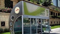Karena Dubai punya cuaca yang super panas, bahkan Halte bus di Dubai pun ber-AC. Jadi aman lah ya untuk nunggu bis lama-lama. Istimewa/Rediff