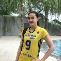 Pungky Afriecia adalah salah satu pemain voli berparas cantik. Ia sebelumnya bergabung di tim Aiko Bandung dan kini memperkuat di tim Jakarta Elektrik PLN Foto: Instagram