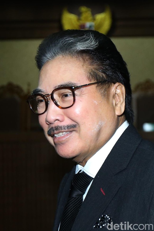 Terbaru, adalah kisah pengacara kondang Hotma Sitompul dan Desiree Tarigan, ibu dari musisi Bams. Rumah tangga keduanya di ujung perceraian setelah 20 tahun menikah. Bahkan konflik suami-istri ini diwarnai drama. Desiree menyebut bahwa dia diusir dari rumah sejak awal Februari 2021. Foto: Ari Saputra